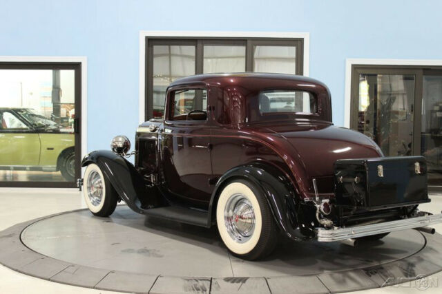 Ford 3 Window Coupe 1932 image number 2