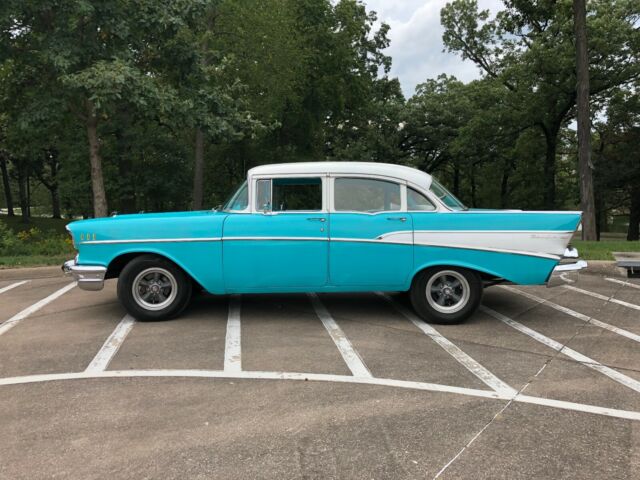 Chevrolet Bel Air/150/210 1957 image number 17