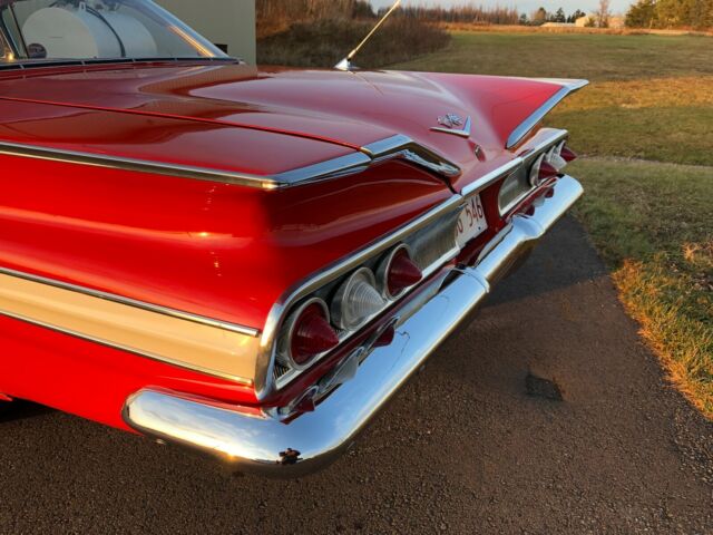 Chevrolet Impala 1960 image number 14