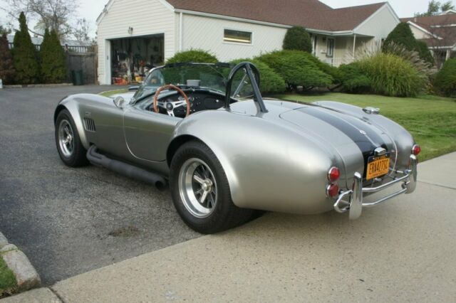 Shelby Cobra 1965 image number 10