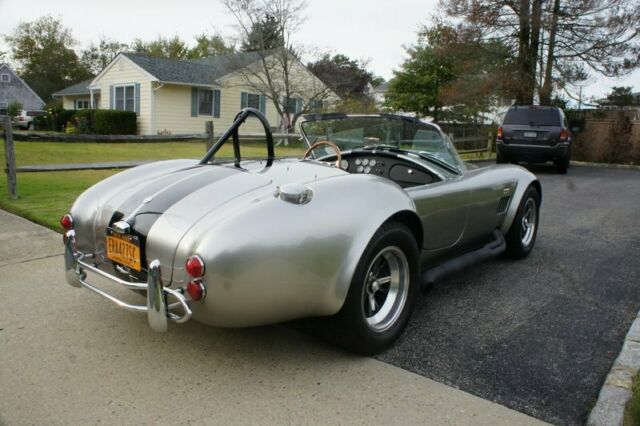 Shelby Cobra 1965 image number 12