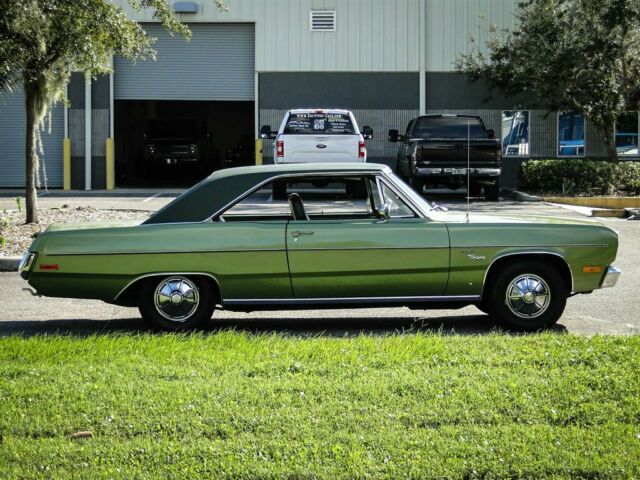 Plymouth Valiant Scamp 1972 image number 33