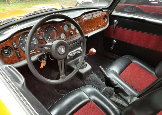 Triumph TR-6 1972 image number 34