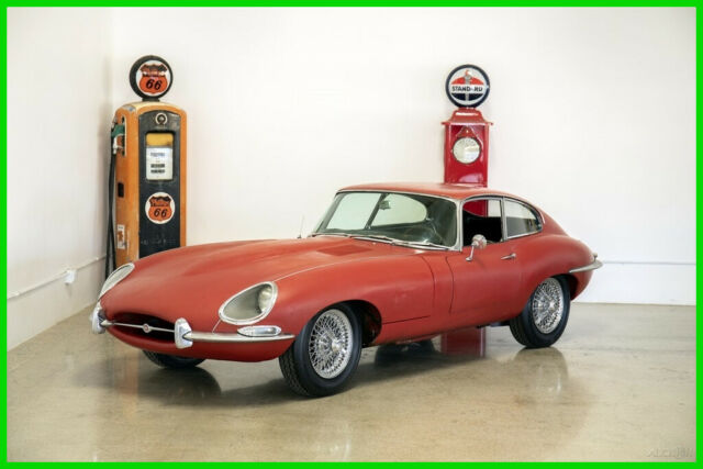 Jaguar E-Type 1966 image number 0