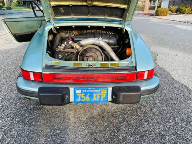 Porsche 911 1975 image number 15