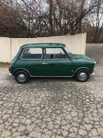 Austin Mini 1971 image number 2