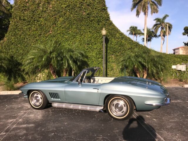 Chevrolet Corvette 1967 image number 19