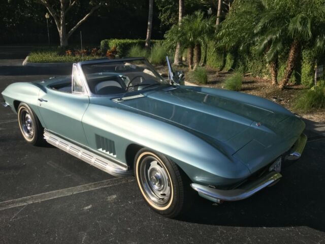 Chevrolet Corvette 1967 image number 28