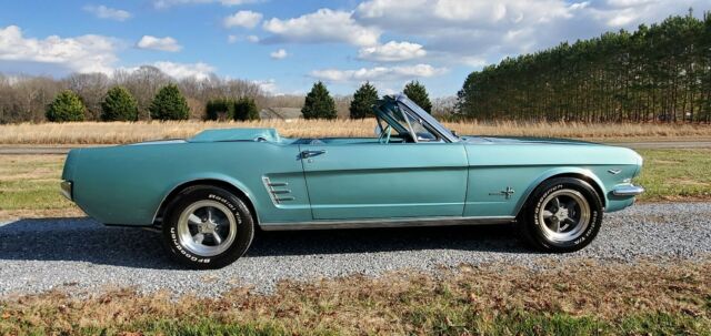 Ford Mustang 1966 image number 0