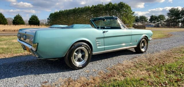 Ford Mustang 1966 image number 32