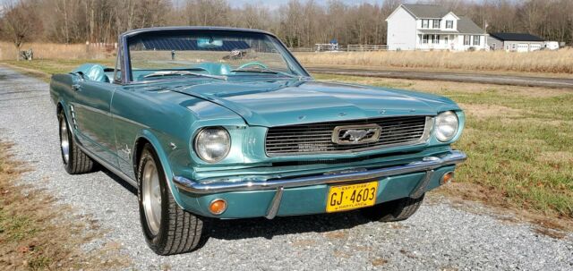 Ford Mustang 1966 image number 33