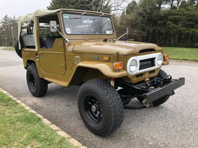 Toyota FJ Cruiser 1972 image number 25