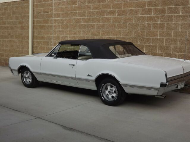 Oldsmobile Cutlass 1966 image number 21