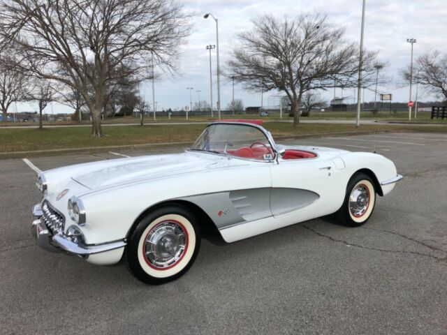 Chevrolet Corvette 1959 image number 44