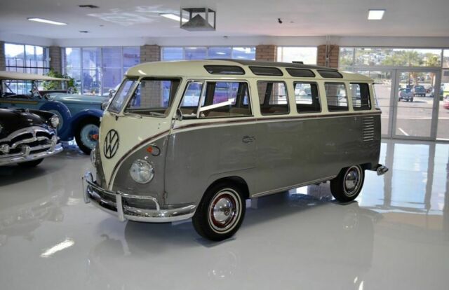 Volkswagen 23 Window Microbus 1958 image number 1