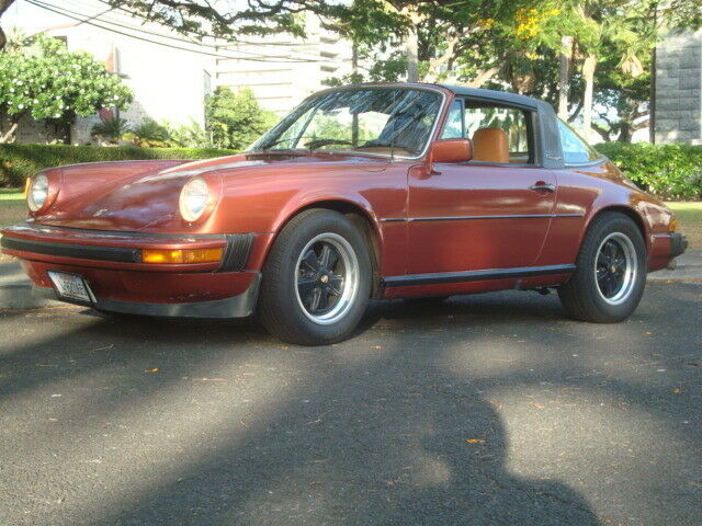 Porsche 911 1977 image number 2