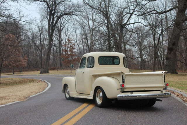 Chevrolet 3100 Pickup 1949 image number 2