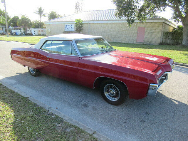 Pontiac Grand Prix 1967 image number 2