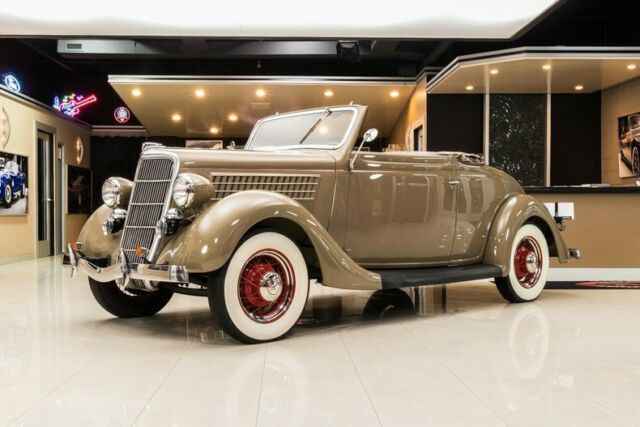 Ford Cabriolet 1935 image number 0