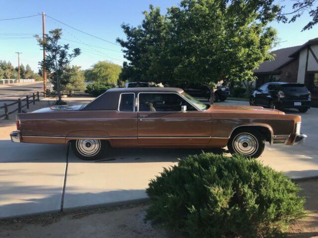 Lincoln Continental 1975 image number 21