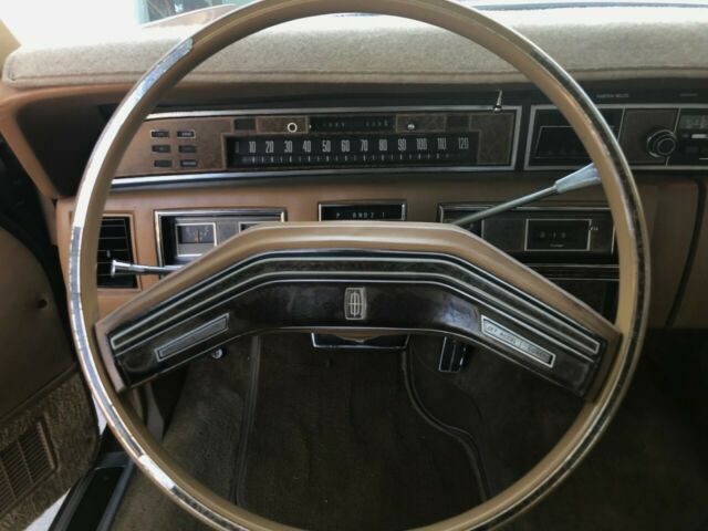 Lincoln Continental 1975 image number 5