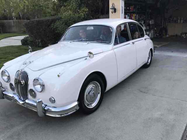 Jaguar MK II 3.8 1962 image number 15