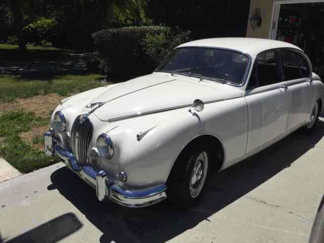 Jaguar MK II 3.8 1962 image number 16