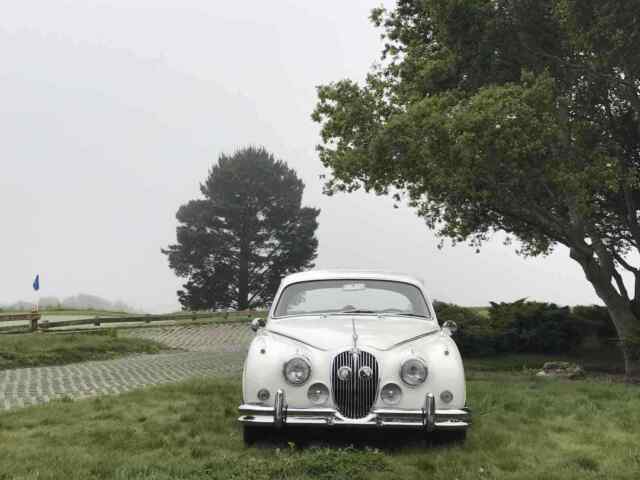 Jaguar MK II 3.8 1962 image number 27