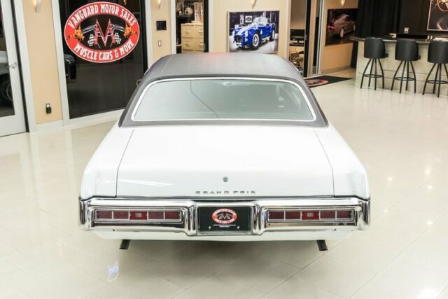 Pontiac Grand Prix 1970 image number 12