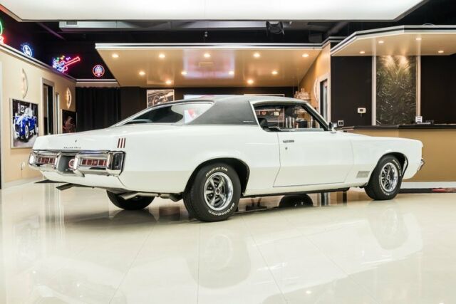 Pontiac Grand Prix 1970 image number 32