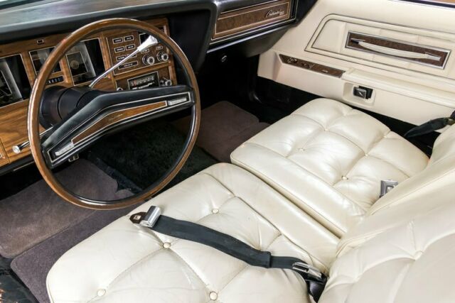 Lincoln Continental 1974 image number 1