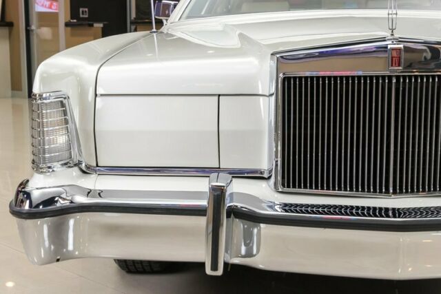 Lincoln Continental 1974 image number 9