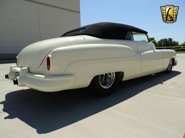 Buick Riviera 1950 image number 20