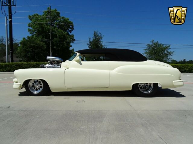 Buick Riviera 1950 image number 34