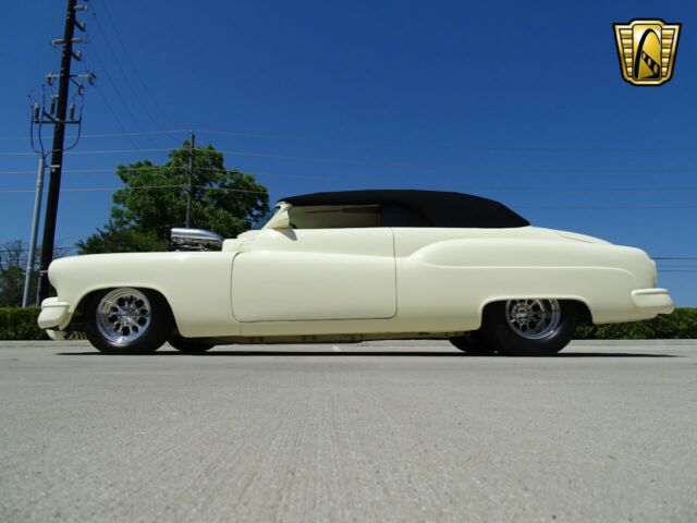 Buick Riviera 1950 image number 35