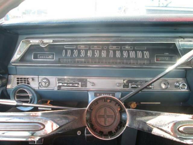 Oldsmobile Ninety-Eight 1962 image number 13