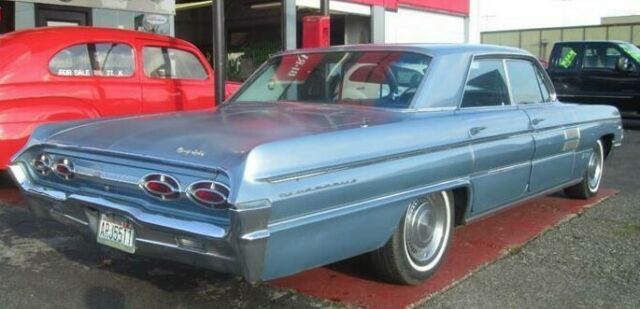 Oldsmobile Ninety-Eight 1962 image number 22