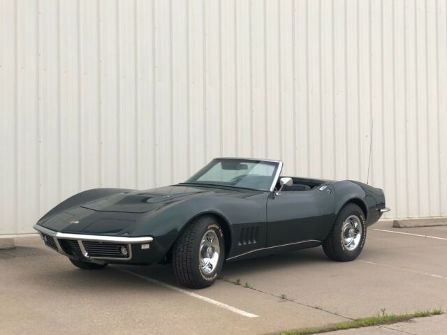 Chevrolet Corvette 1968 image number 0