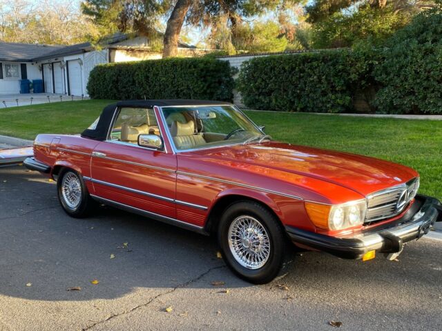 Mercedes-Benz SL-Class 1976 image number 27