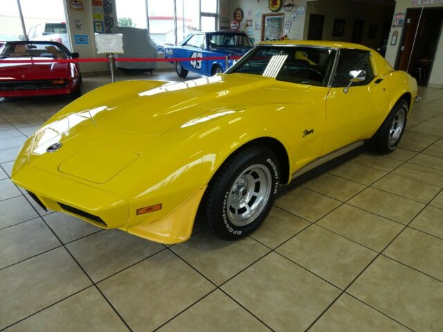 Chevrolet Corvette 1973 image number 8