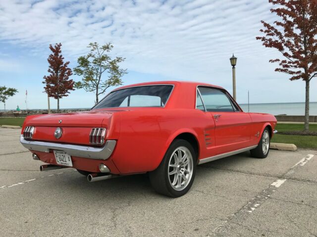 Ford Mustang 1966 image number 2