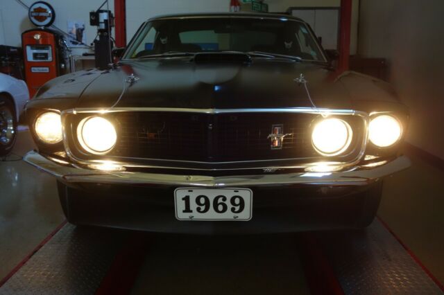 Ford Mustang 1969 image number 22