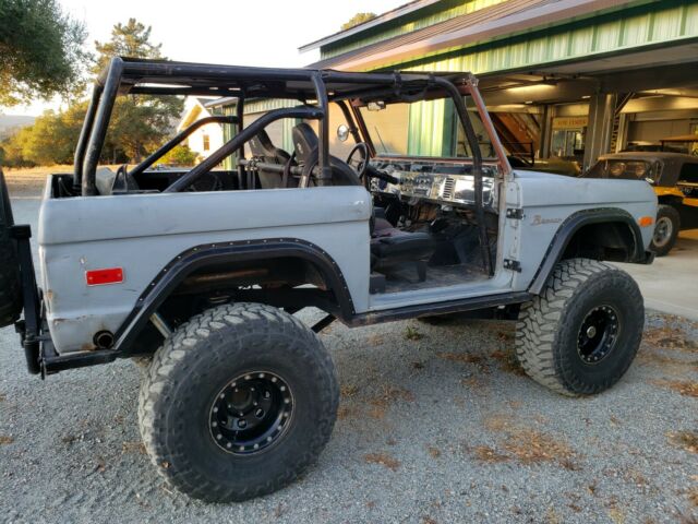 Ford Bronco 1972 image number 1