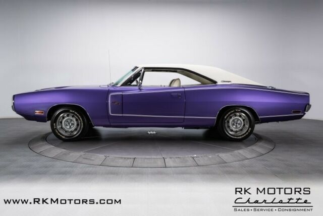 Dodge Charger 1970 image number 10