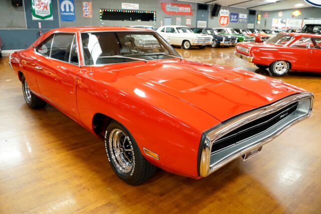 Dodge Charger 1970 image number 19