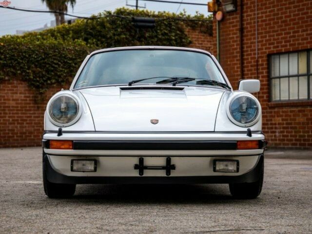 Porsche 911 1977 image number 0