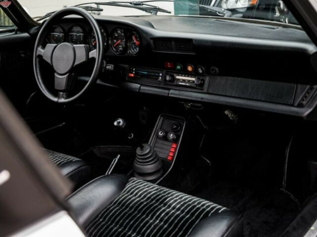 Porsche 911 1977 image number 32