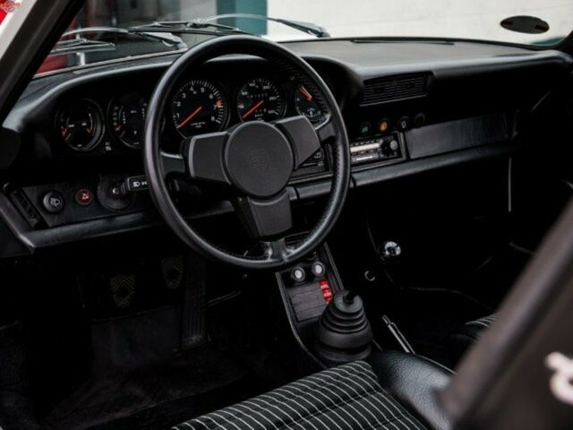 Porsche 911 1977 image number 34