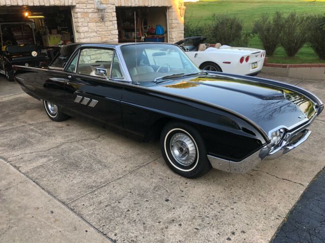 Ford Thunderbird 1963 image number 36