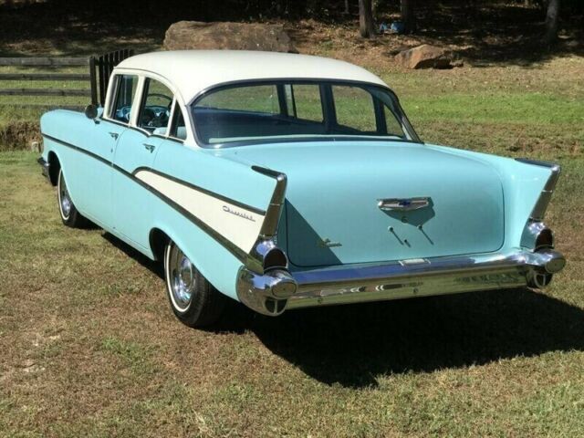 Chevrolet Bel Air/150/210 1957 image number 29